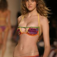 Bikini Caroline Francischini