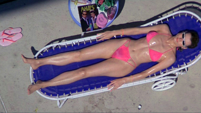 bikini Geena Davis