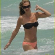 Bikini Molly Sims