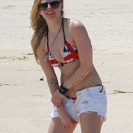 Avril lavigne bikini 2015