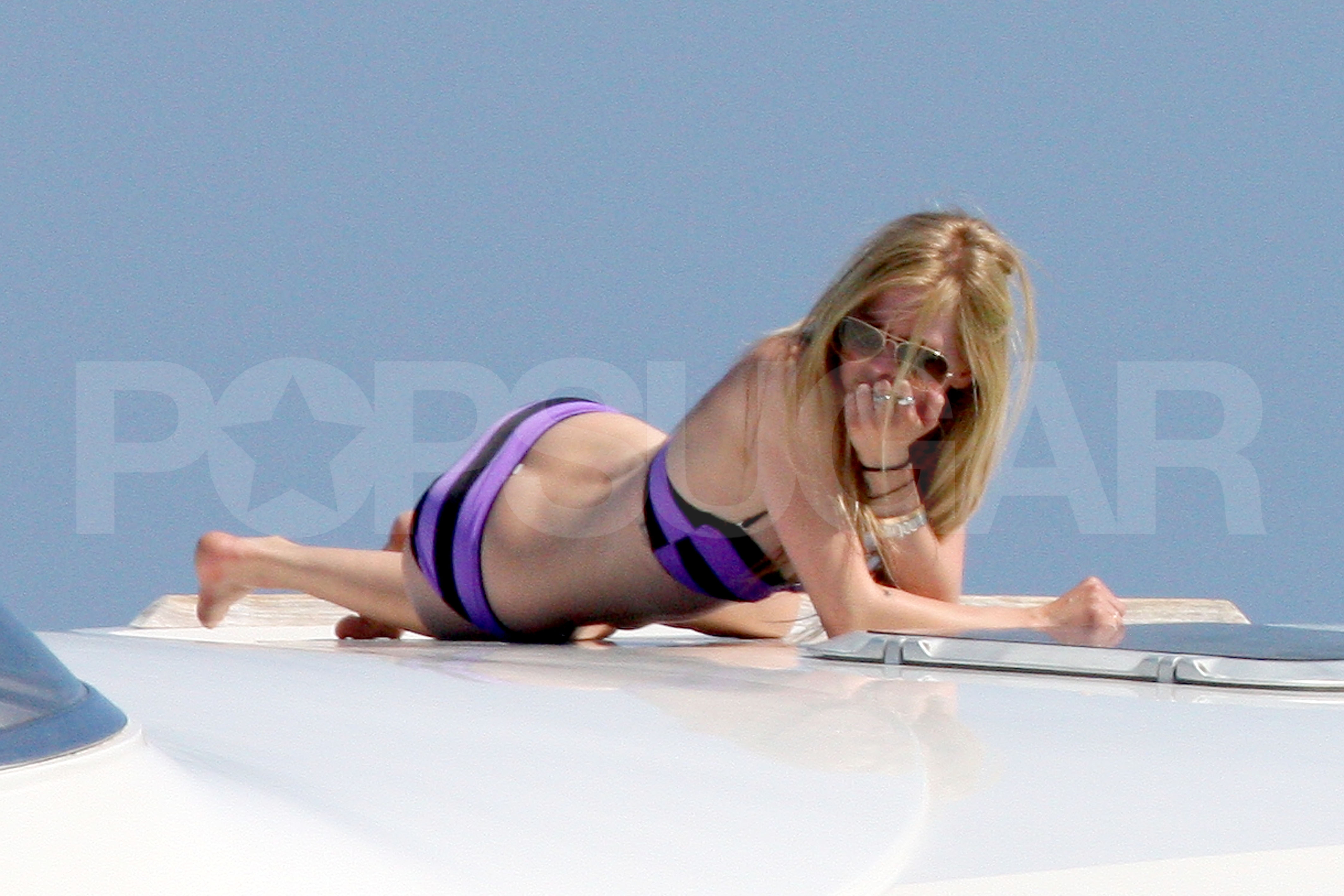 Avril Lavigne bikini