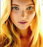 Elsa hosk face