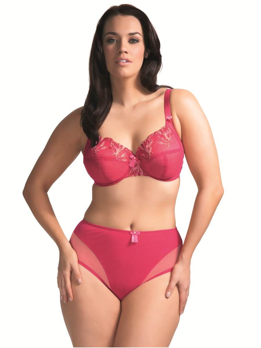 femme de grande taille lingerie