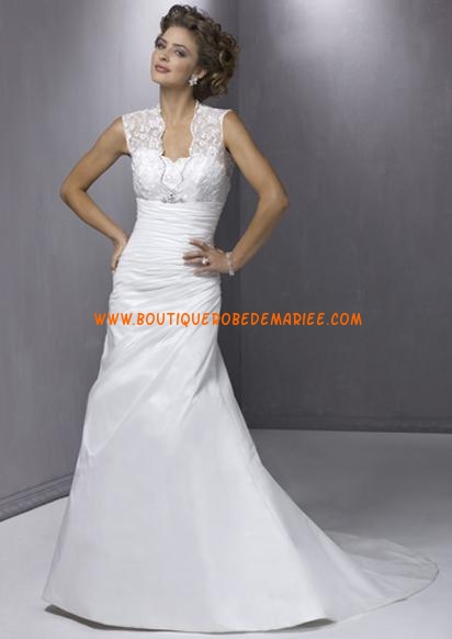 robe a bretelles avec large dentelle