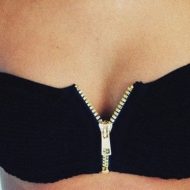 Soutien gorge ouvert devant